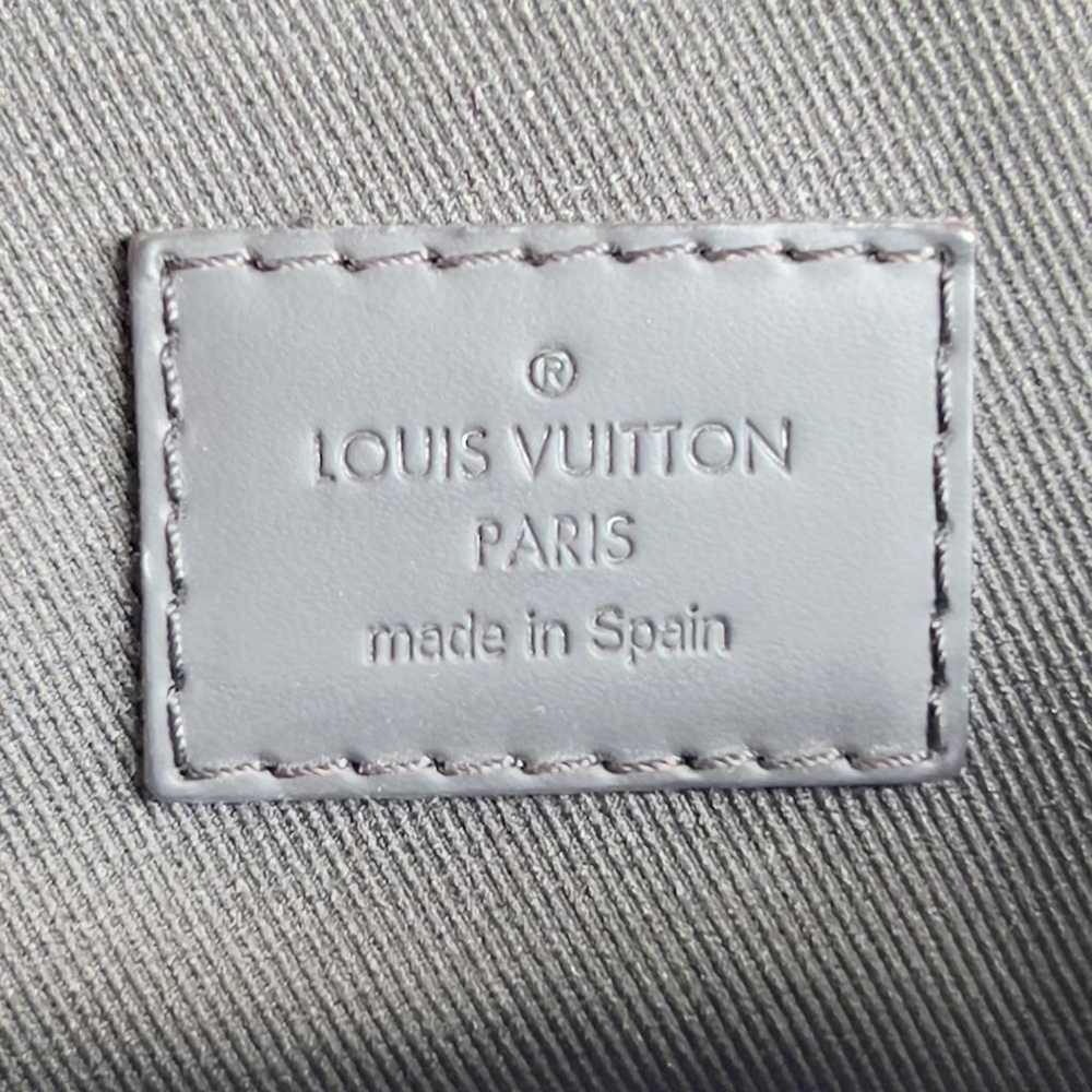 Louis Vuitton District leather bag - image 3