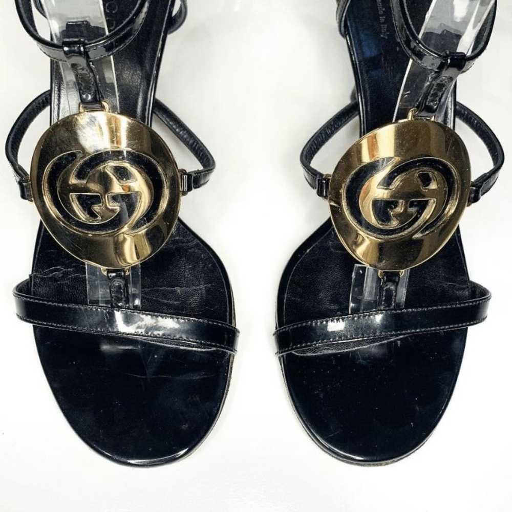 Gucci Double G patent leather sandal - image 5