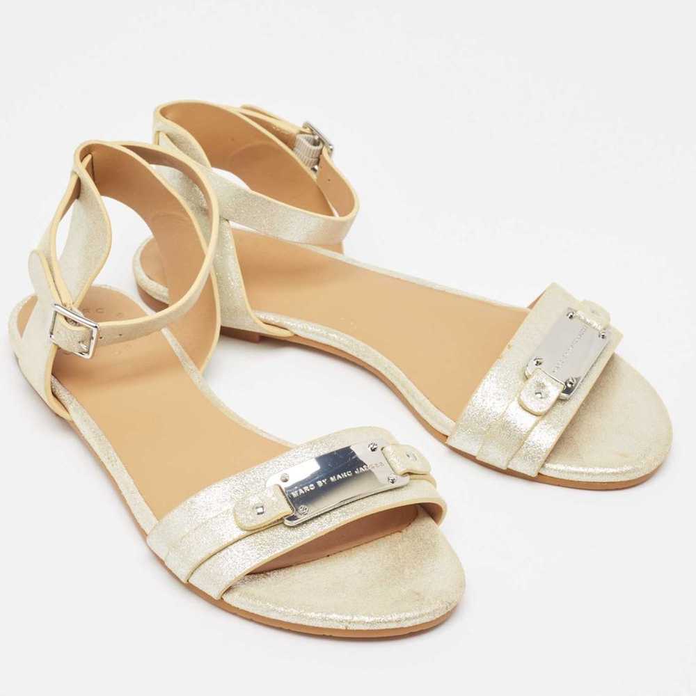 Marc by Marc Jacobs Patent leather sandal - image 3