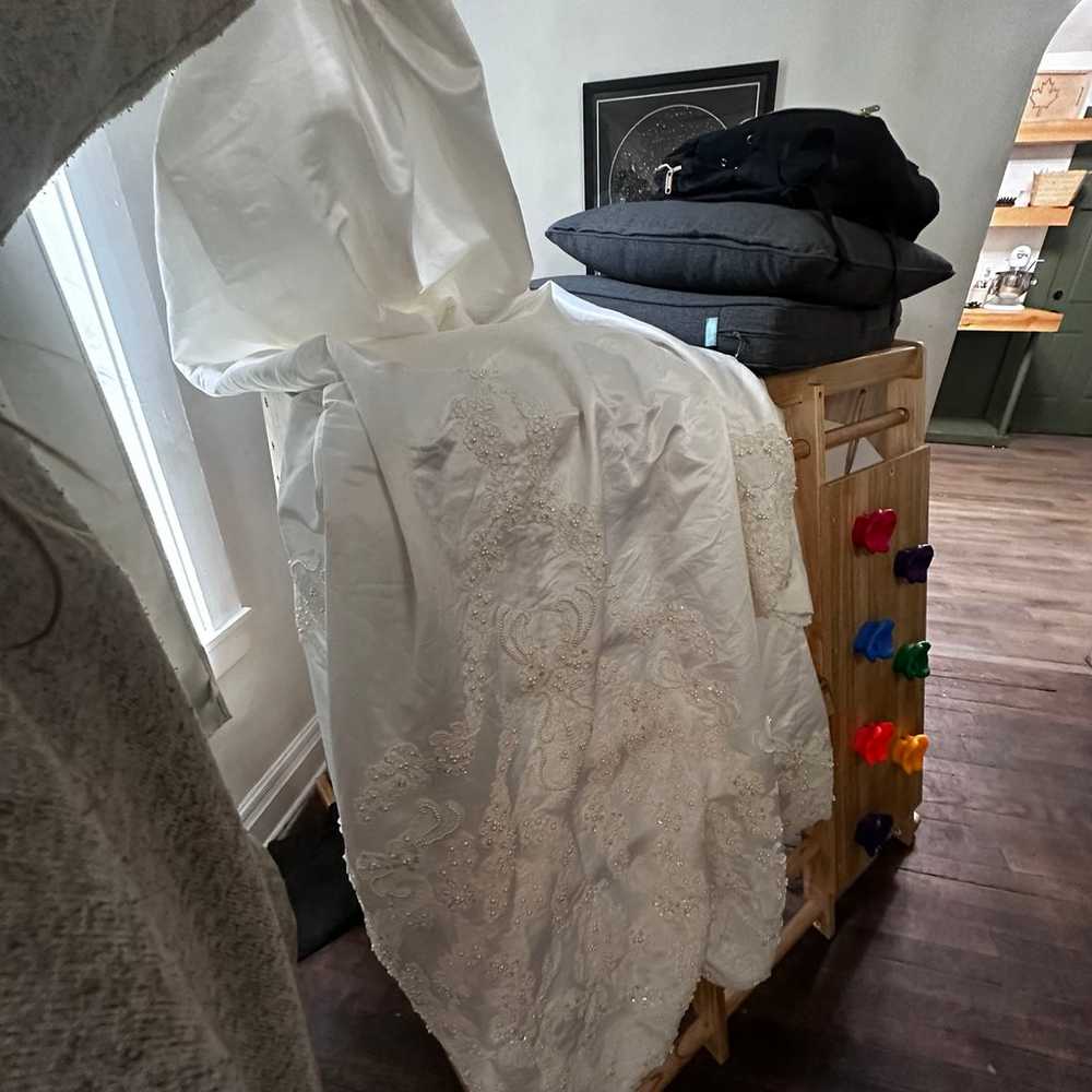 Vintage wedding skirt translates to a size 4 beau… - image 10