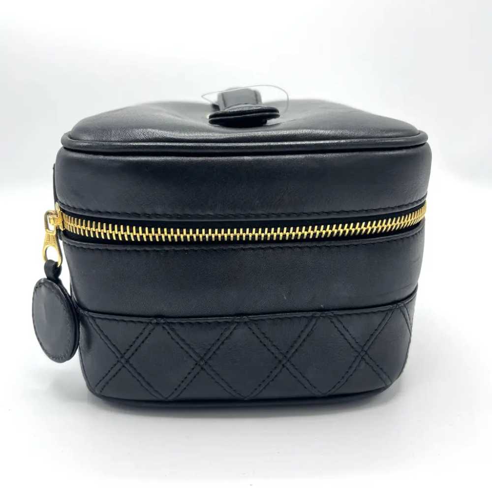 Chanel Leather vanity case - image 2