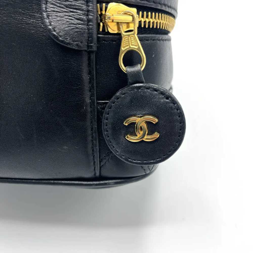 Chanel Leather vanity case - image 3