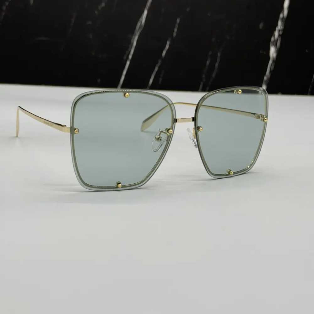 Alexander McQueen Oversized sunglasses - image 4