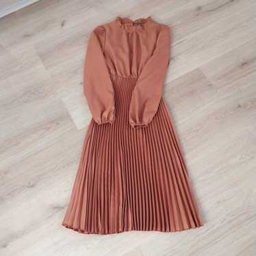 Vestito arancione gonna plisettata - image 1