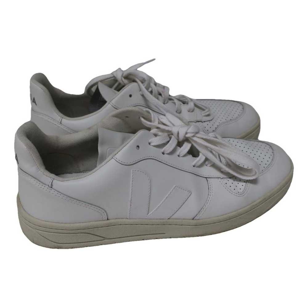 Veja Leather low trainers - image 1