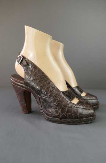 Vintage 1940s Alligator Platform Shoes, Peep Toe, 