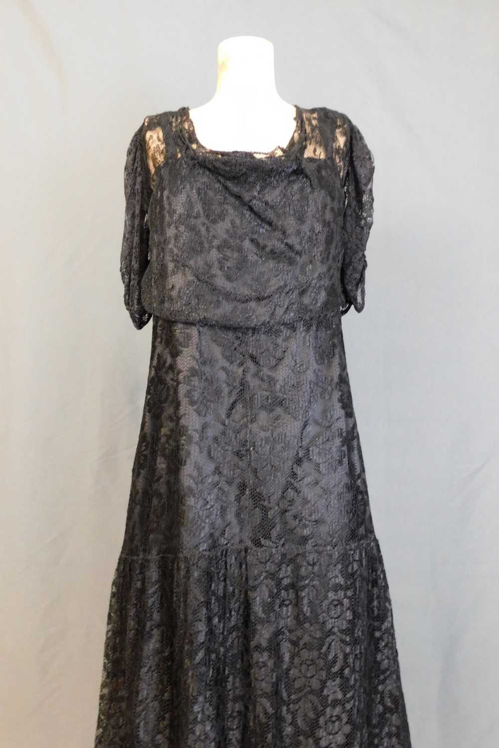 Vintage 1930s Black Lace Dress with Button Back, … - image 2