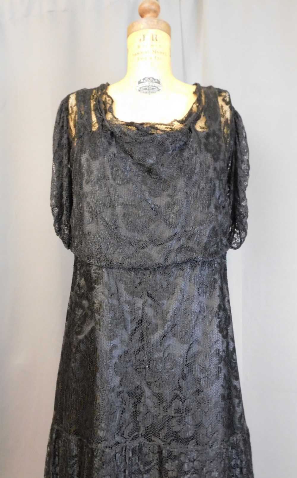 Vintage 1930s Black Lace Dress with Button Back, … - image 3