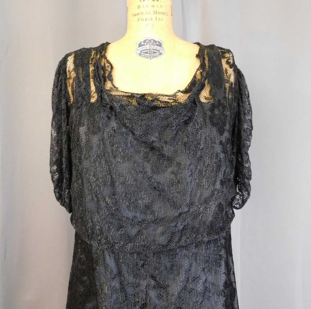 Vintage 1930s Black Lace Dress with Button Back, … - image 4