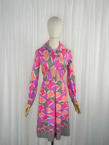 1970s colorful print dress