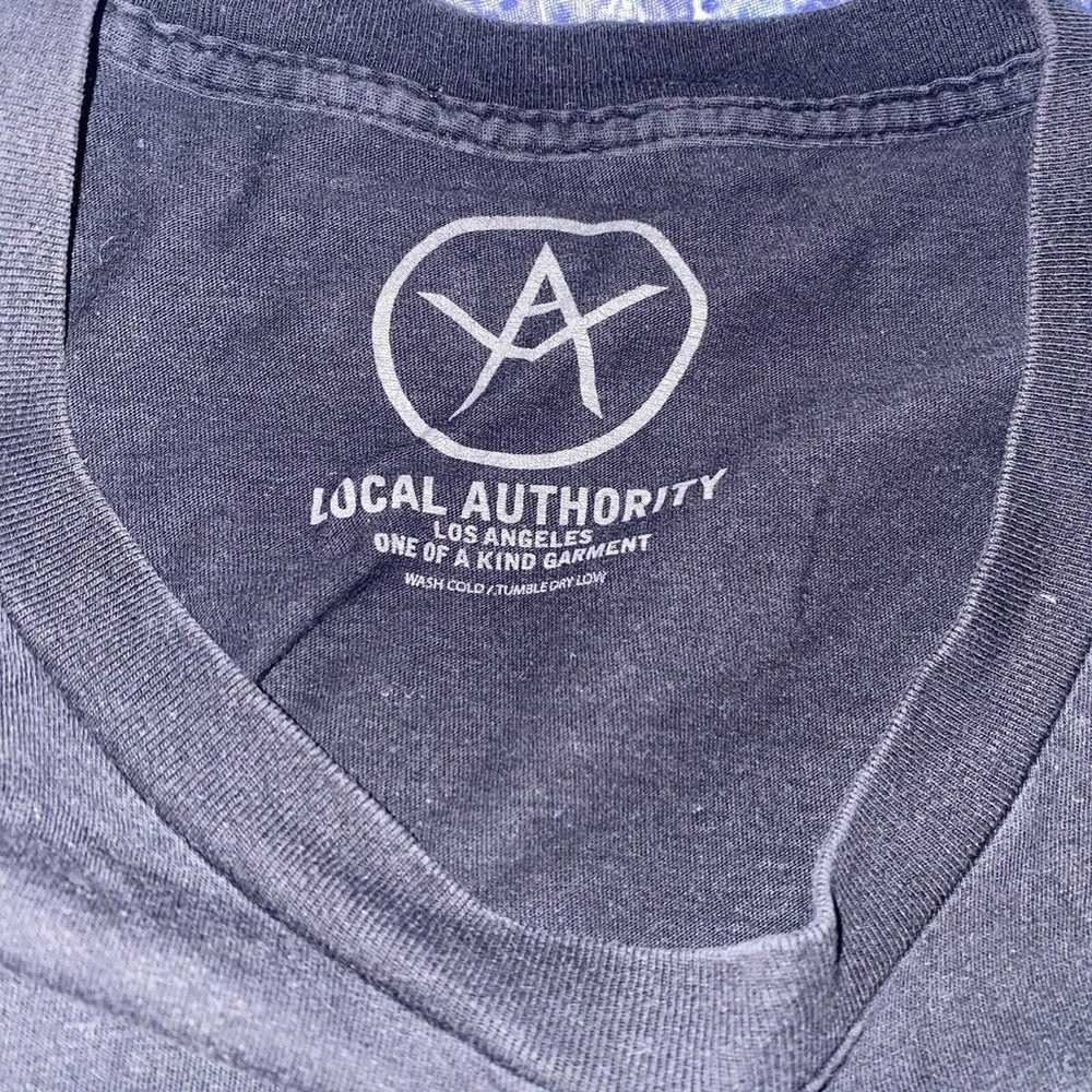 Local Authority Los Angeles Skull w/ Braid Feathe… - image 3