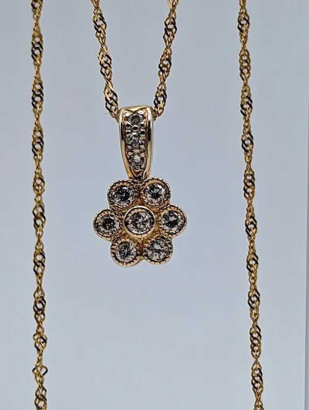 14k Flower .25ctw Diamond Pendant Necklace 17.5".… - image 2