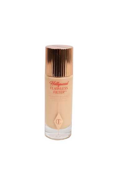 Circular Clothing Fond de teint Charlotte Tilbury 