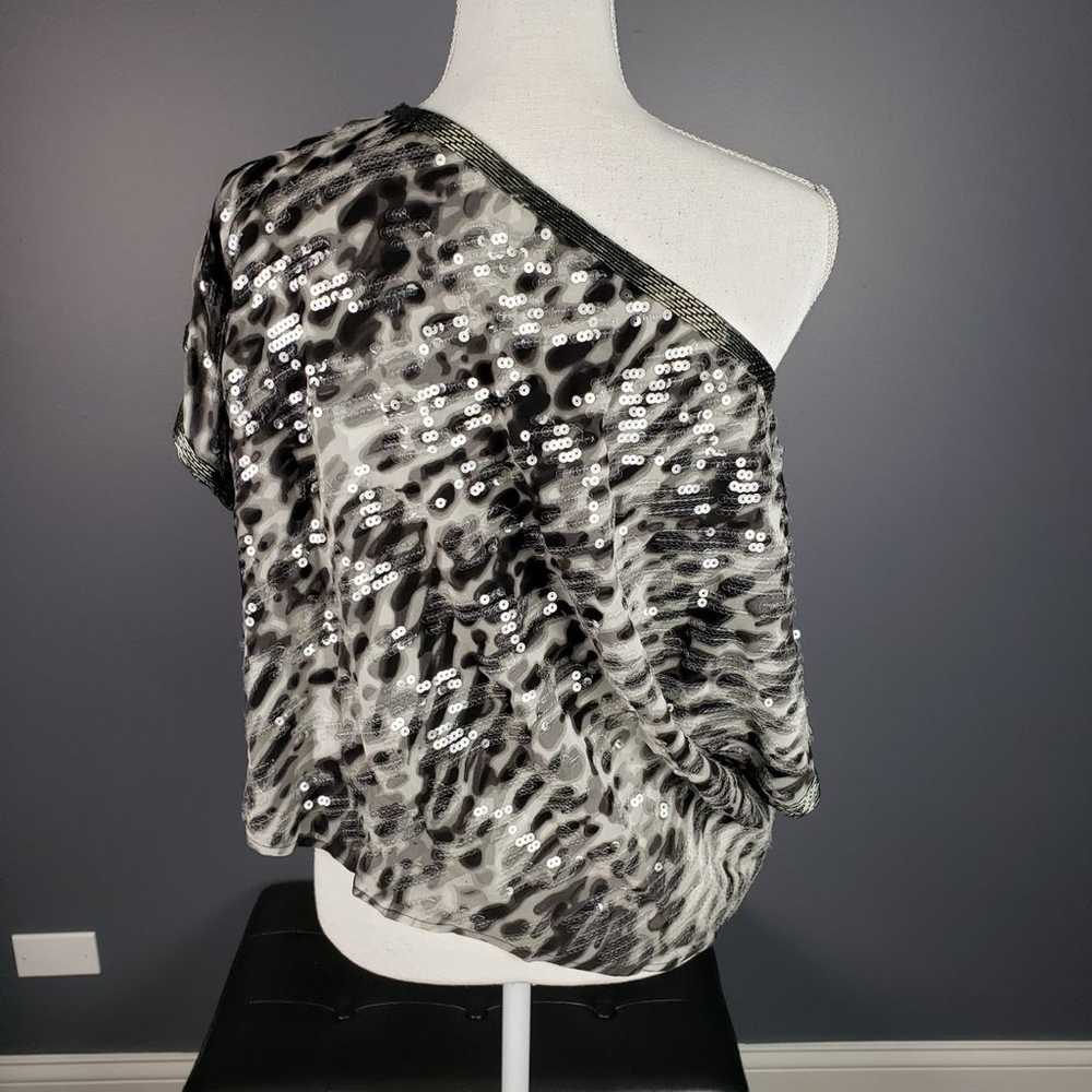 BCBG Black And Gray Top, SIZE L - image 5