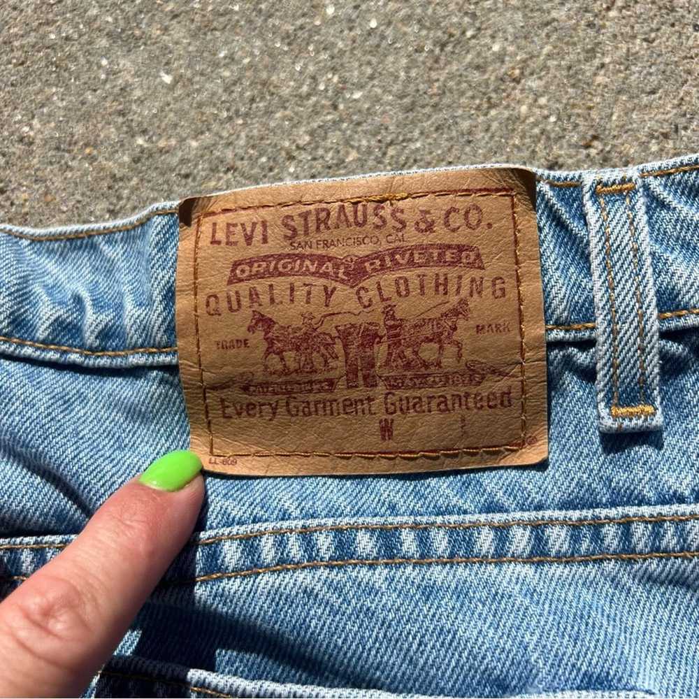 Levi's 90s Levi’s 922 relaxed fit denim Jean shor… - image 4