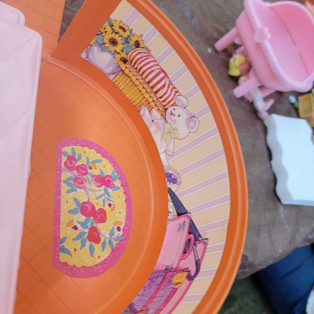 Vintage 90s Barbie Caboodle Pop Up Playhouse - image 12