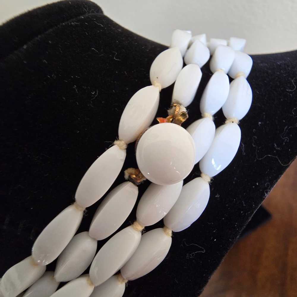 Milk glass beaded Flapper necklace - image 3