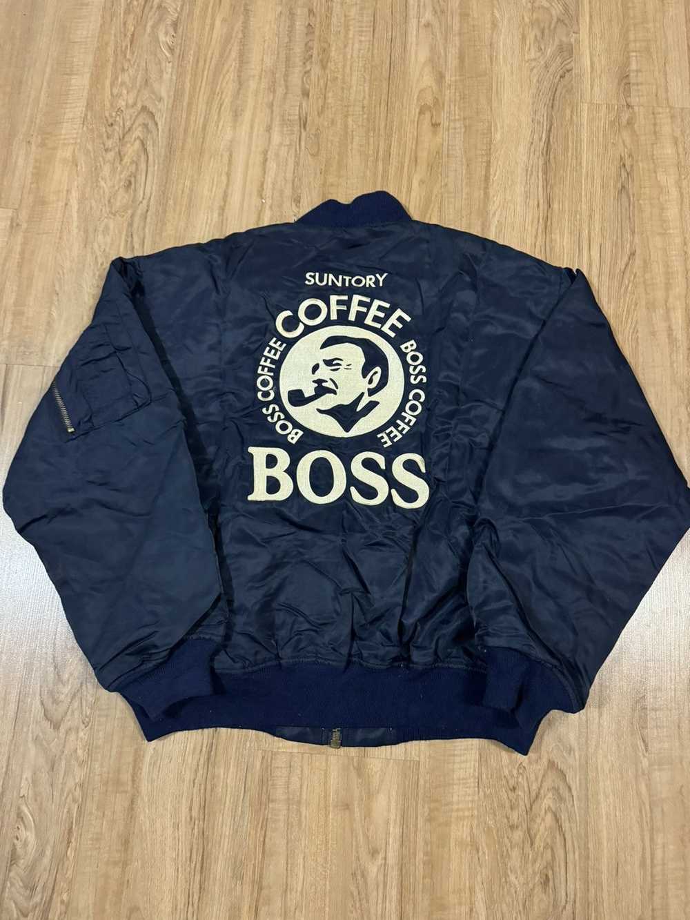 Vintage VINTAGE SUNTORY BOSS COFFEE BOMBER JACKET - image 5