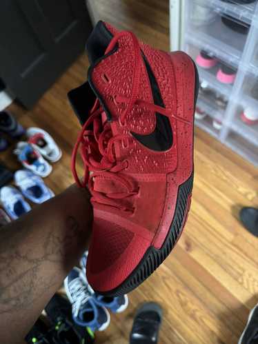 Nike Kyrie Irving 3s