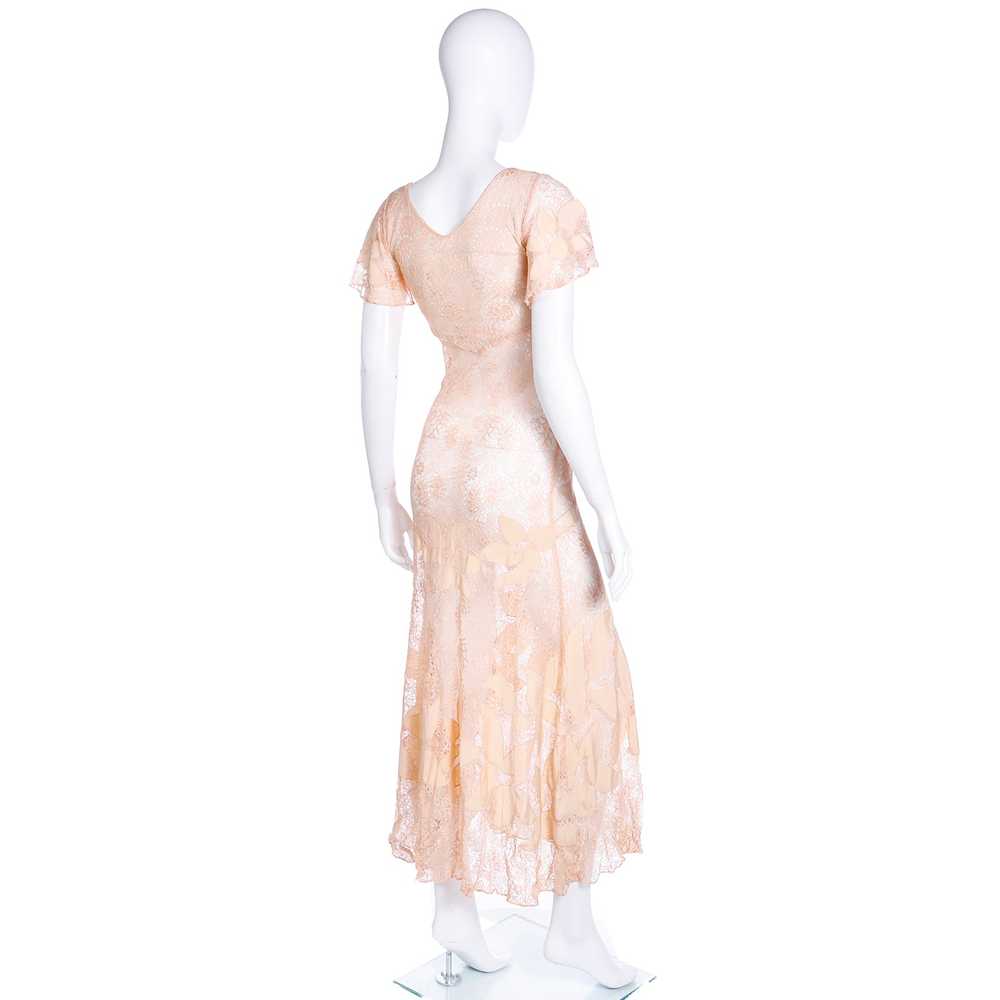 1930s Peach Lace Vintage Dress w/ Silk Floral App… - image 4