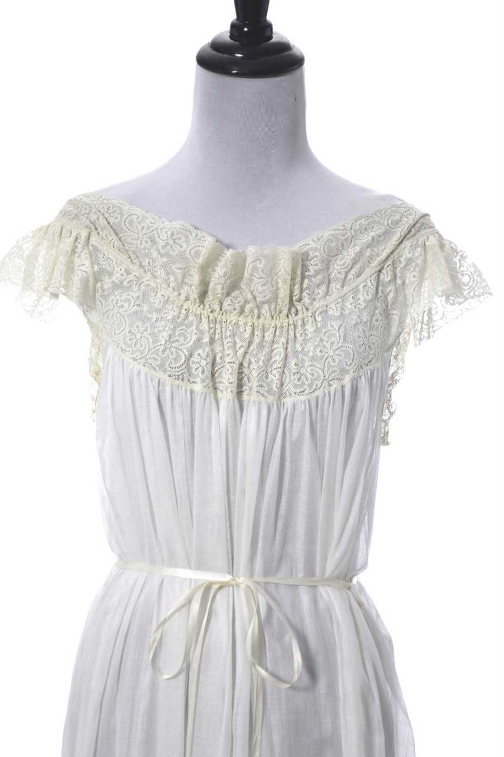 1940s Rare Sylvia Pedlar Vintage negligee nightgo… - image 3