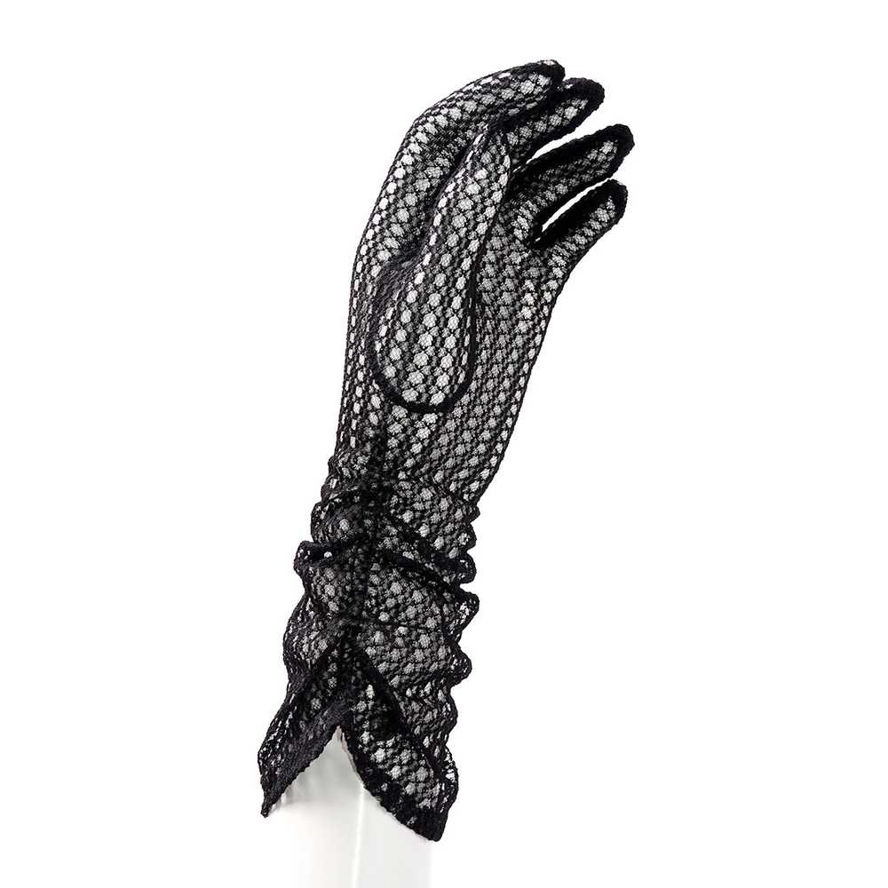 1940s Sheer Black Lace Gathered Gloves 6.5 - image 3