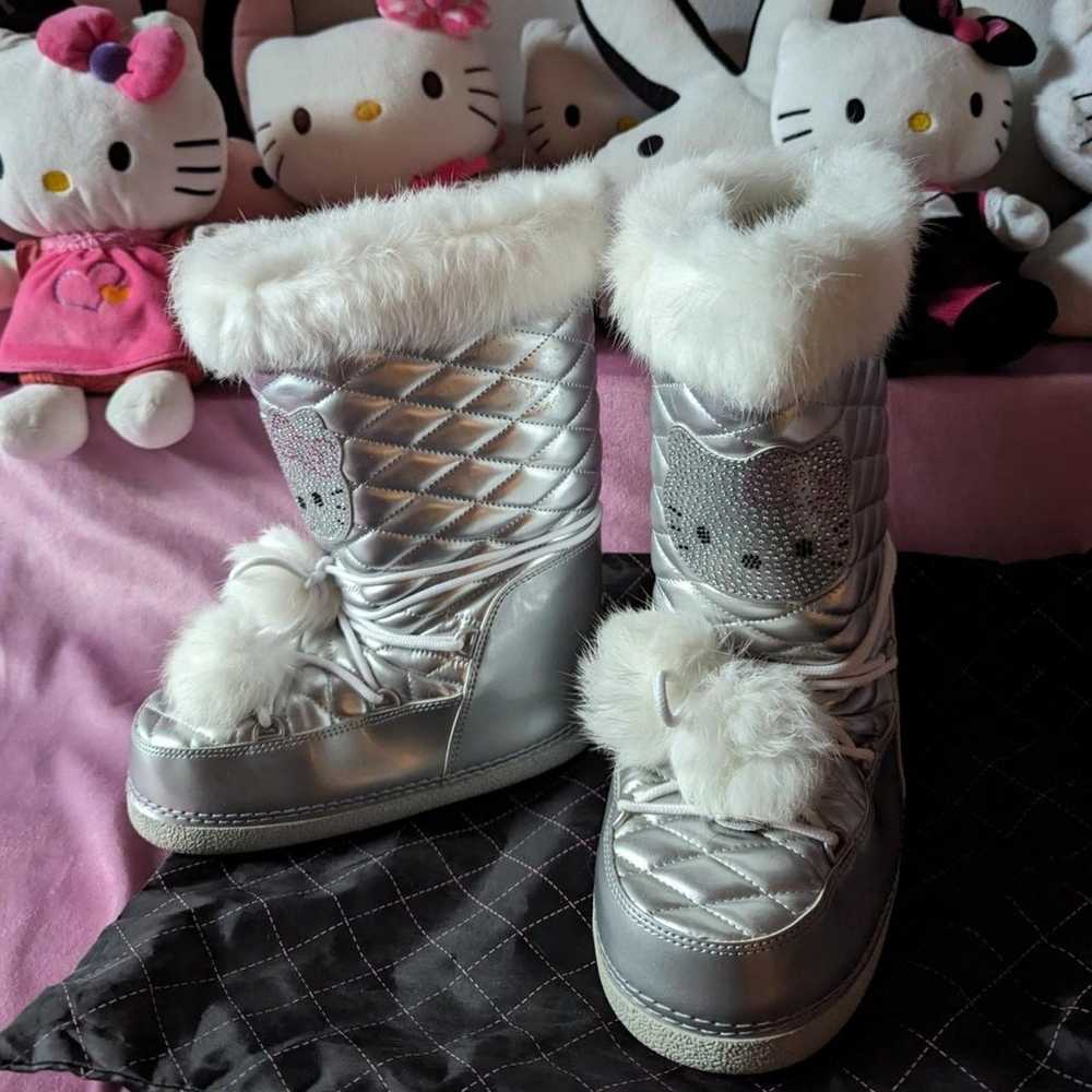 Hello kitty boots boots
estimated US 7.5
Fur part… - image 4