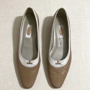 TALBOTS Women's Leather Flat Shoes Beige w Cream … - image 1