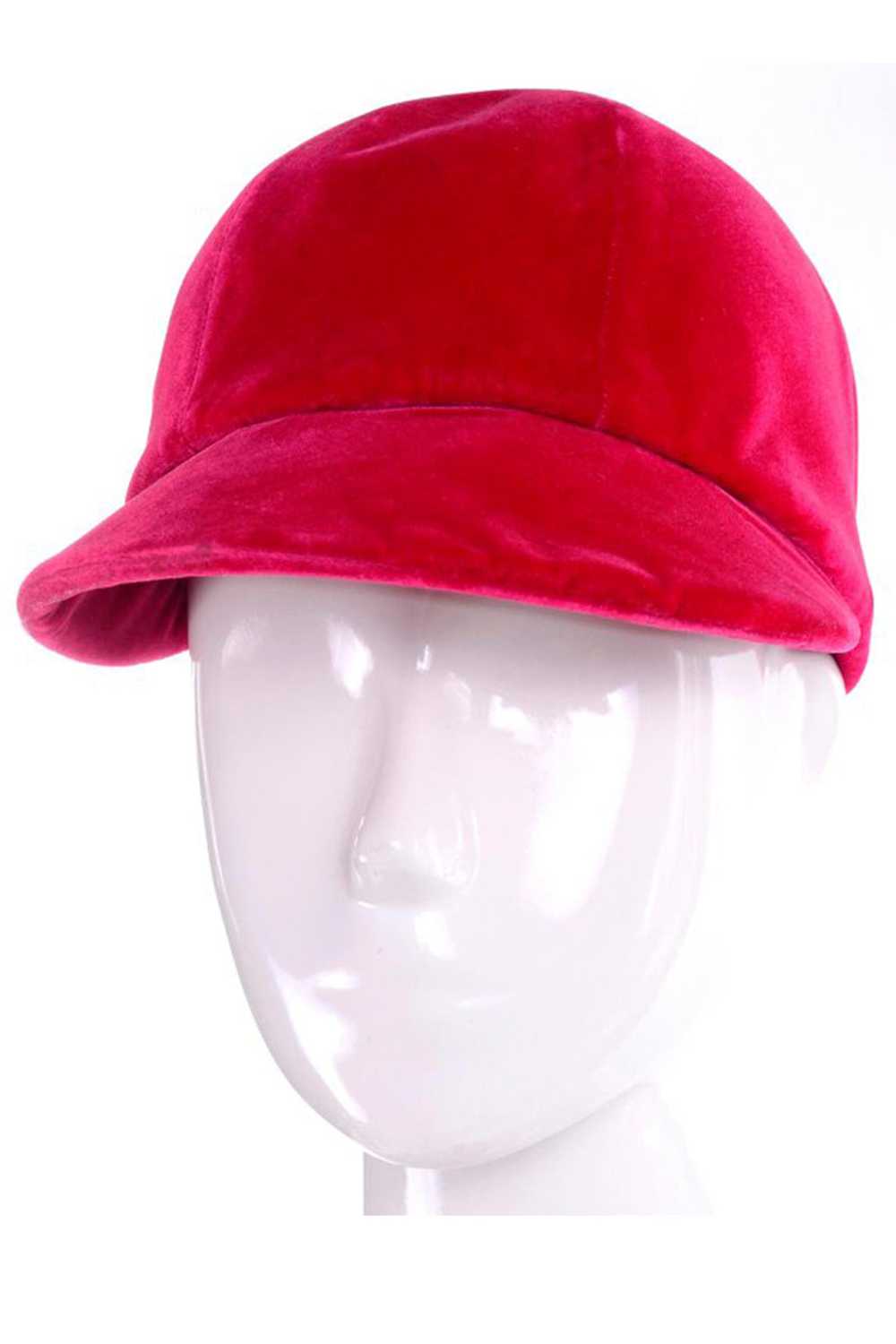 1960's Emme Hat in Raspberry Pink/Red Velvet Eque… - image 2