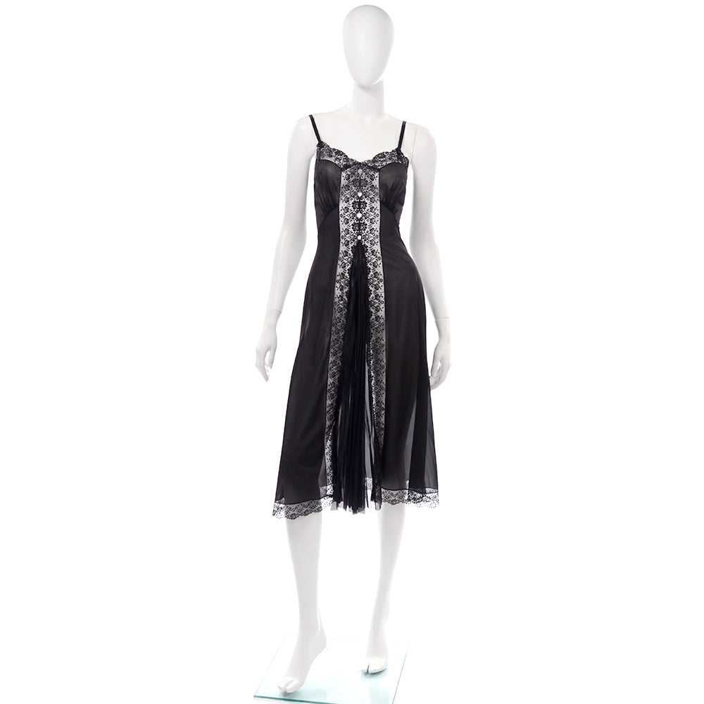 1960s Vanity Fair Black Long Nightgown w/ Lace & … - image 2