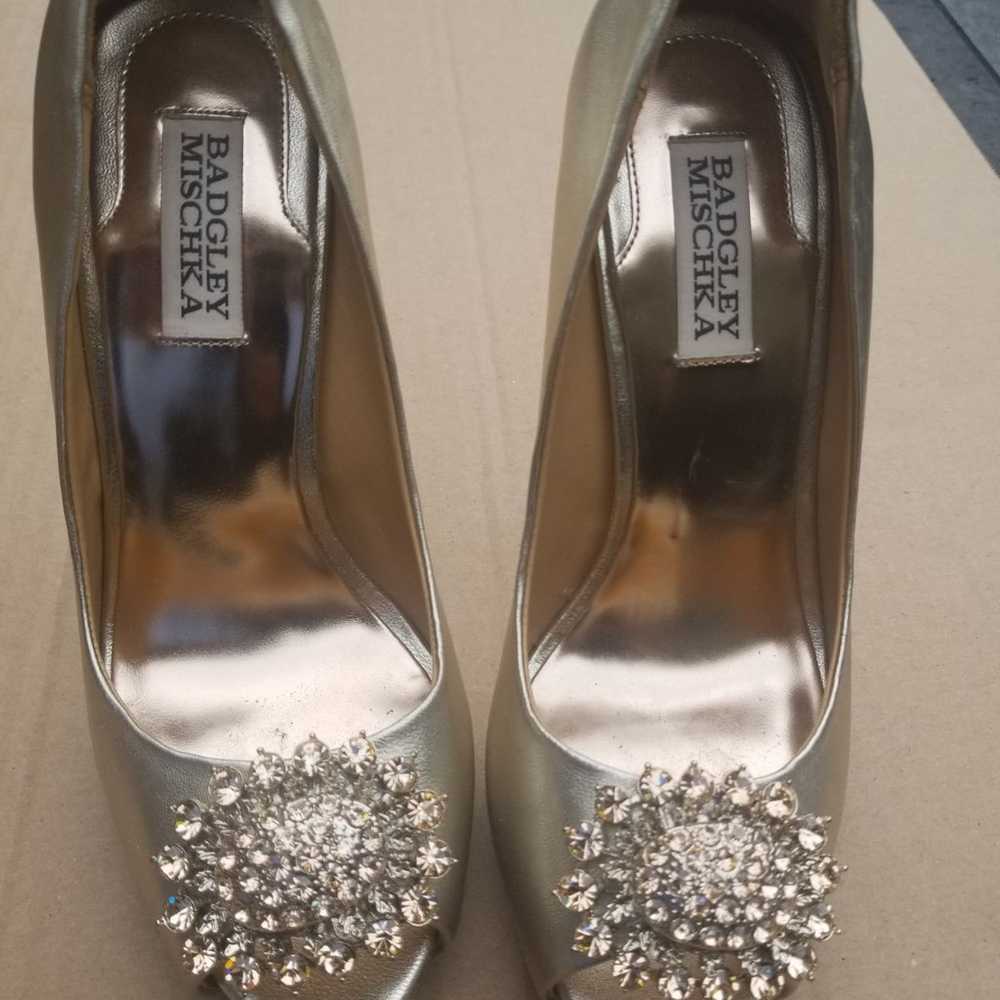 Badgley mischka size 7 heels - image 2