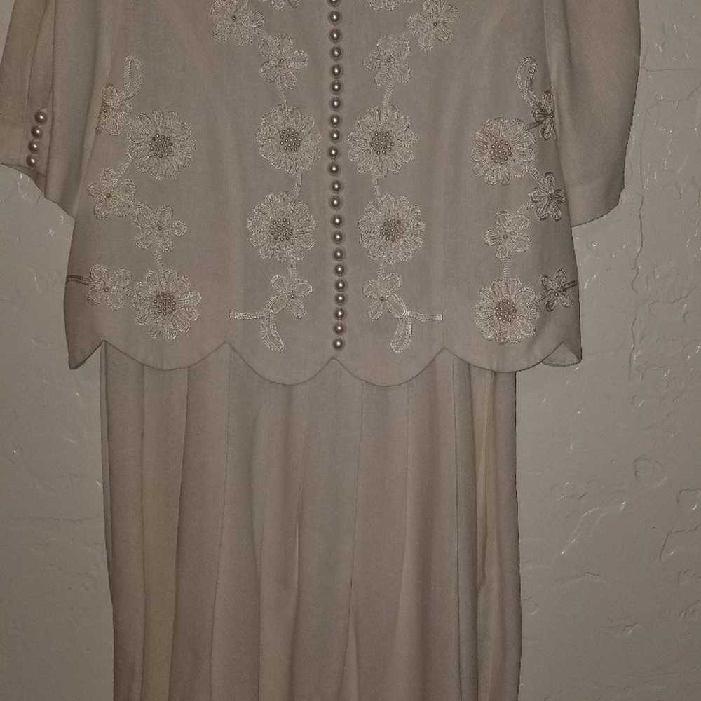 Plaza South Petite Vintage in the color BEIGE Onl… - image 5