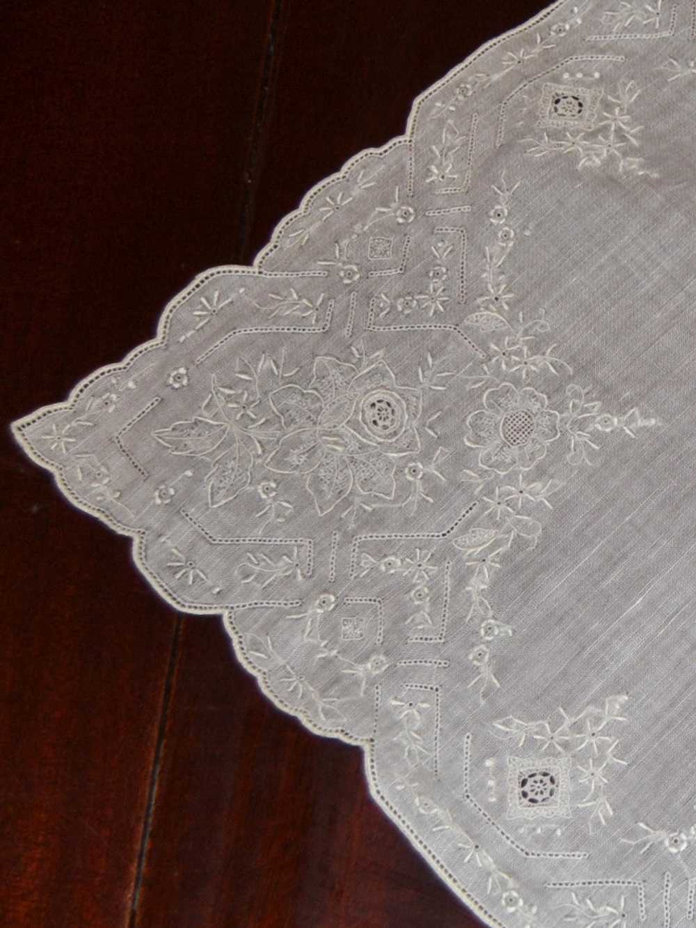Bridal Wedding Handkerchief Vintage Embroidered R… - image 5