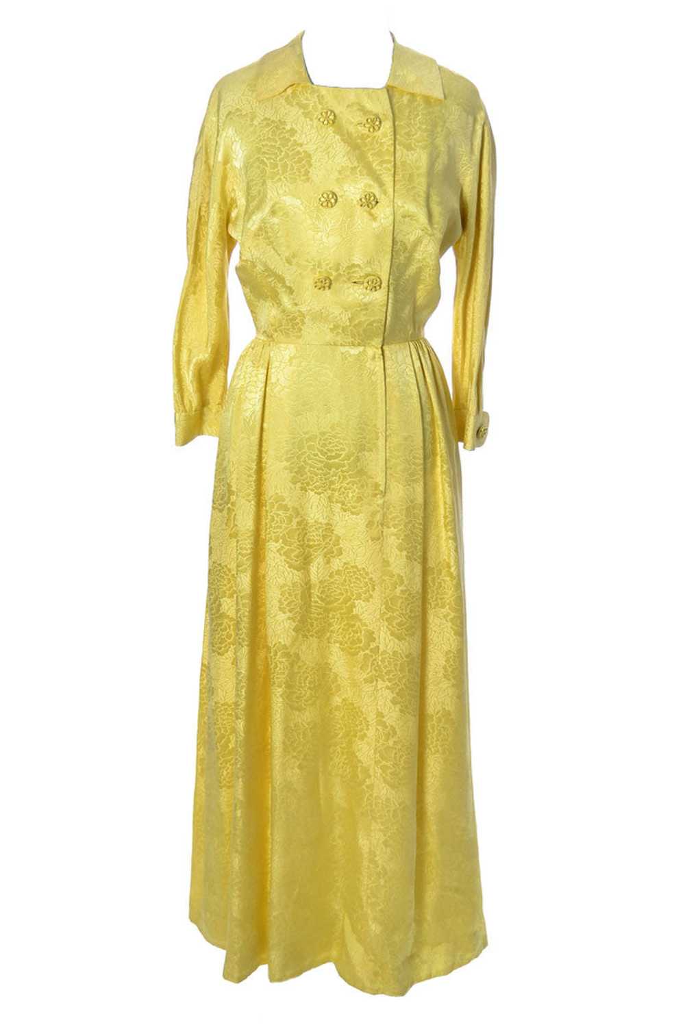 Chinese Silk Vintage Yellow Jacquard Robe or Host… - image 2
