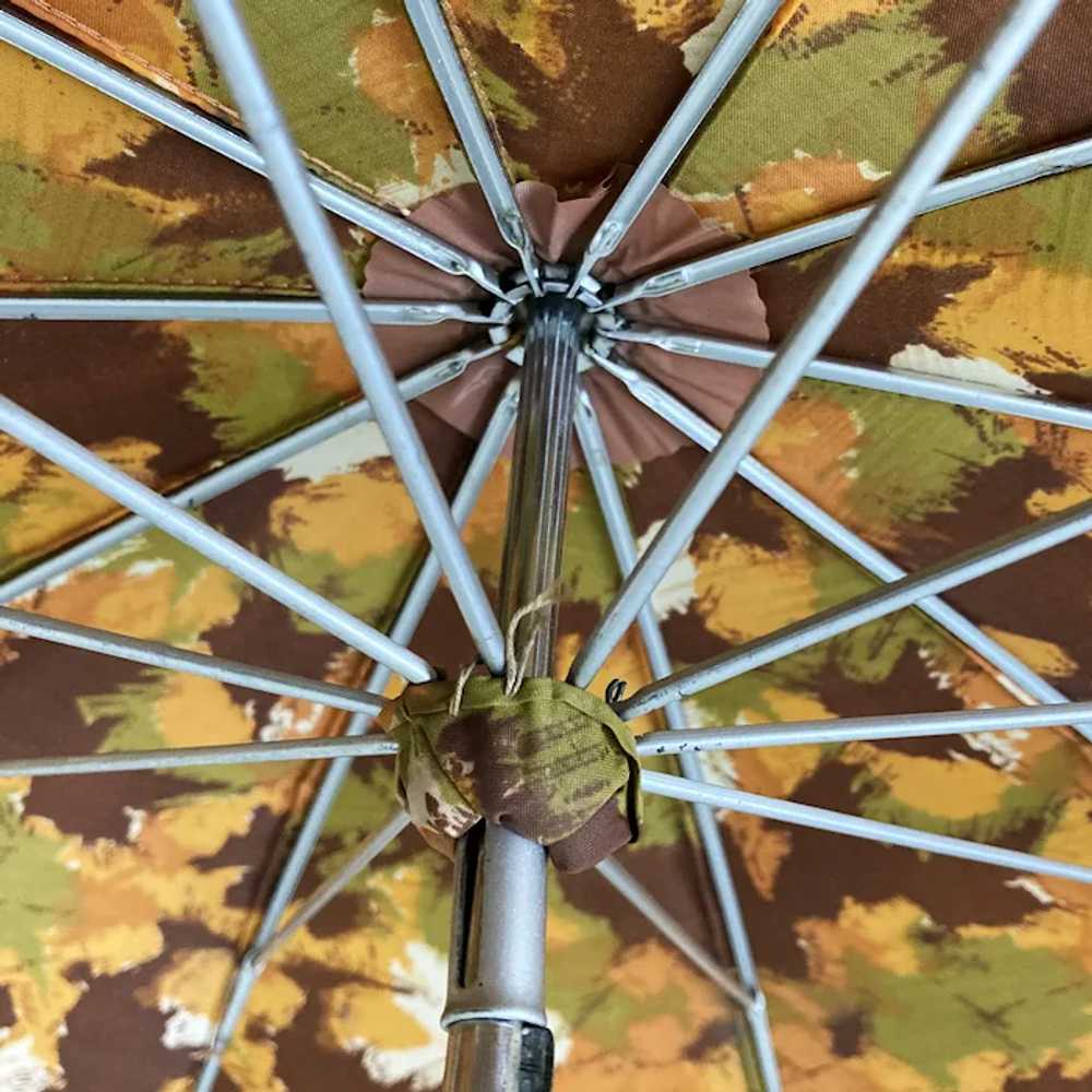 1960s Vintage Abstract Print Umbrella Fall Colors… - image 4