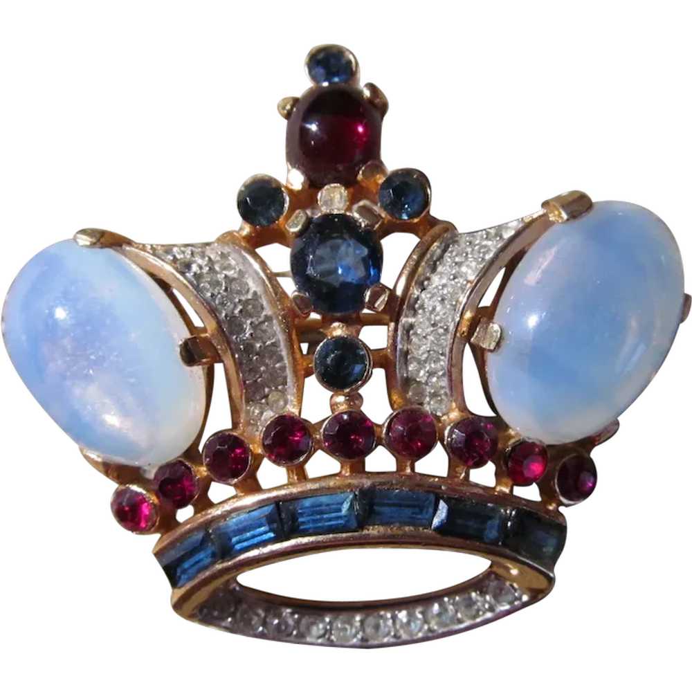 Vintage 1944 Trifari Crown with faux moon stone C… - image 1