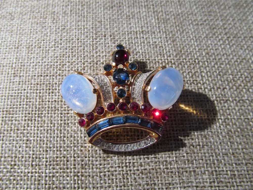 Vintage 1944 Trifari Crown with faux moon stone C… - image 2