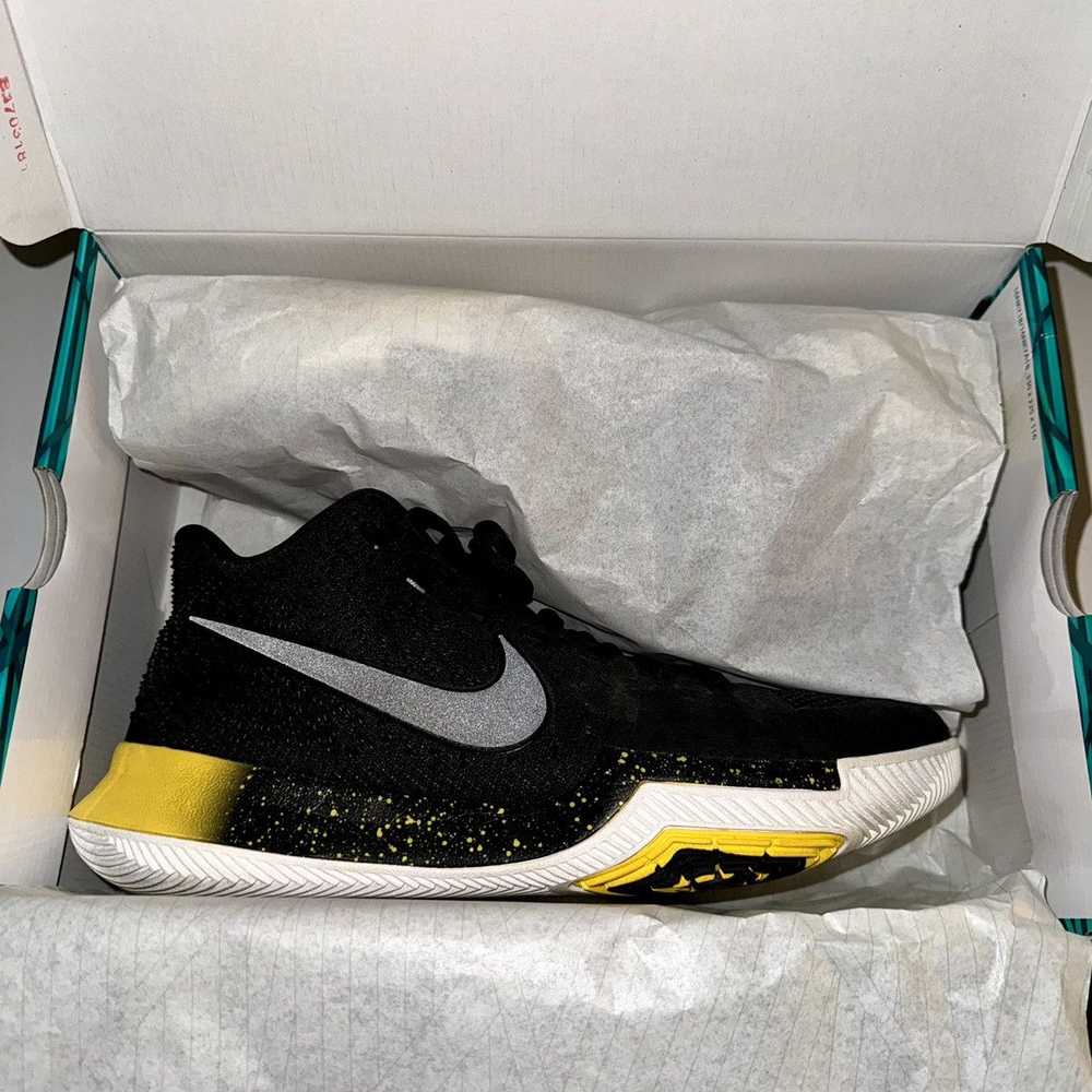 Nike Nike Kyrie 3 black and yellow - image 3
