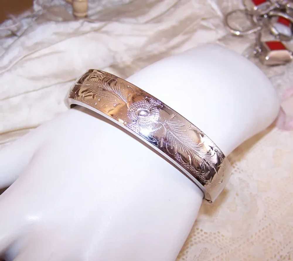 Etched Sterling Silver 1/2" Wide Hinged Bangle Br… - image 3