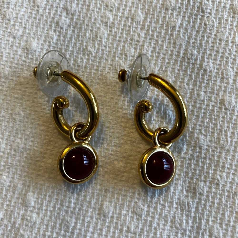 VINTAGE TRIFARI TM GOLD TONE WITH RED PIERCED EAR… - image 2