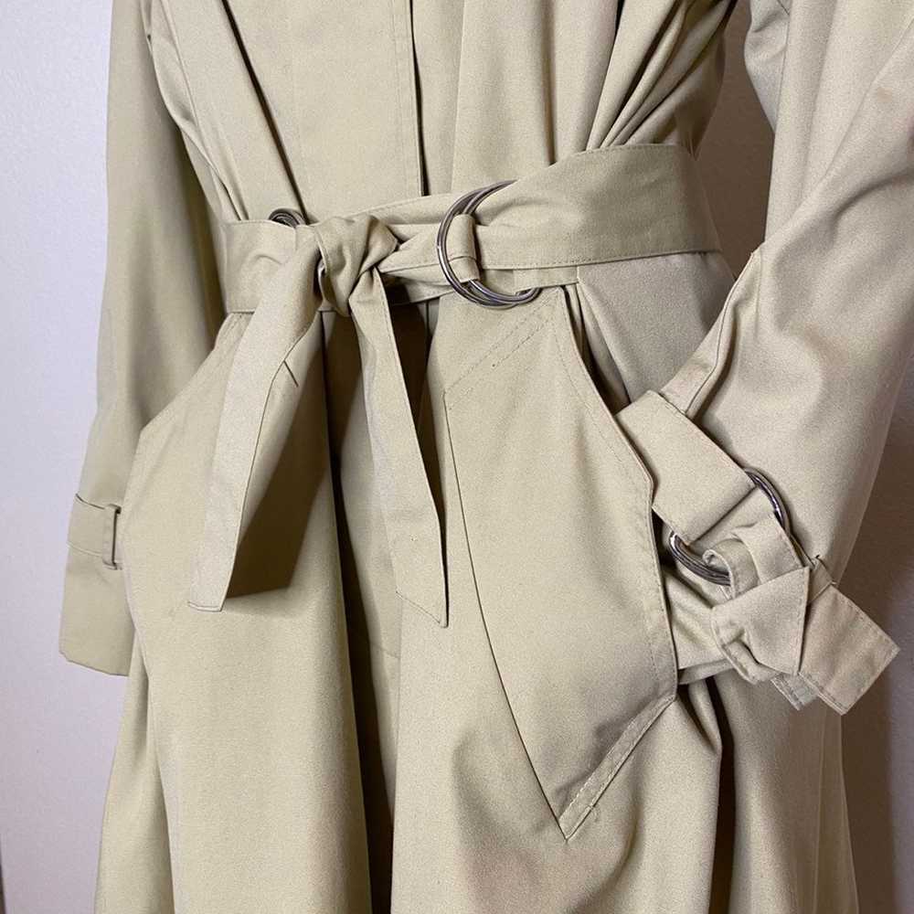 Saks 5th Avenue Vintage 70s Trench coat size 14 - image 2