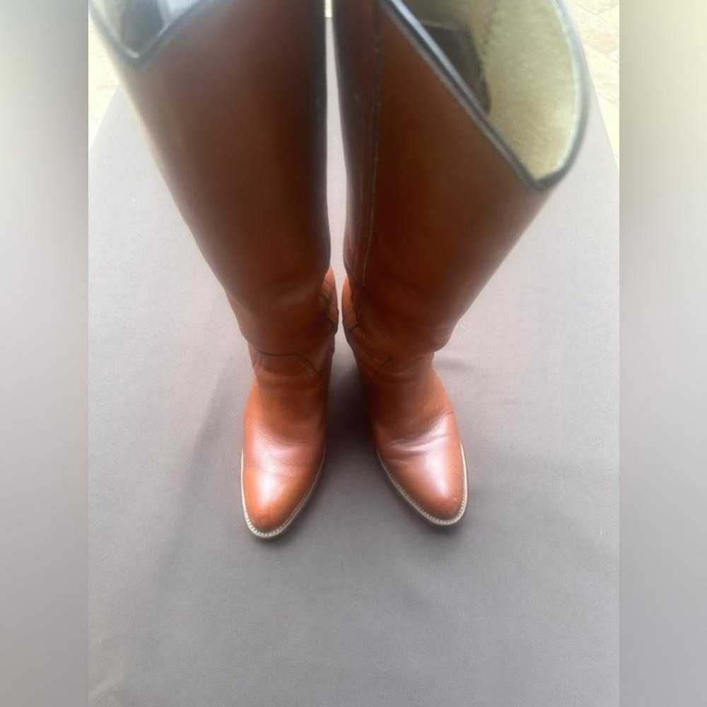 Frye Melissa boots in whiskey size 5.5
Excellent … - image 2