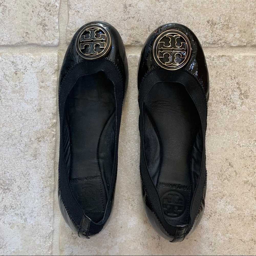 TORY BURCH PATENT LEATHER BALLET FLATS 6 - image 2