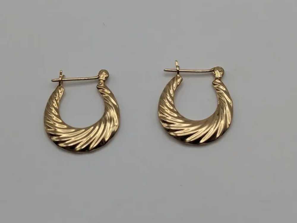 14k Yellow Gold Hollow Puff Earrings. 14k Gold Ho… - image 3
