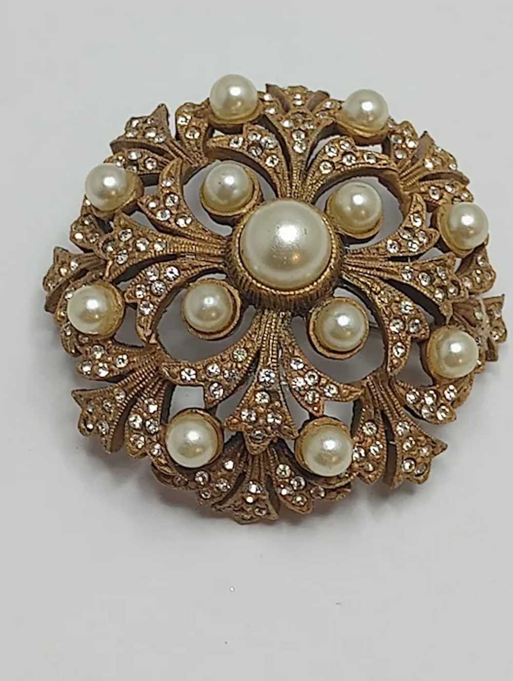 Vintage DeNicola Brooch, Faux Pearls, Rhinestones - image 4
