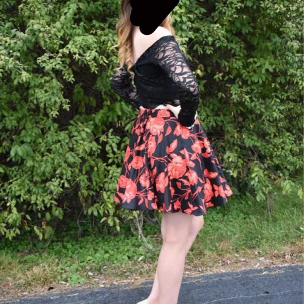 Red and black two-piece dress - image 4