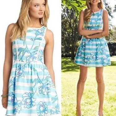 Lily Pulitzer Sandrine Shorely Blue tossing the l… - image 1