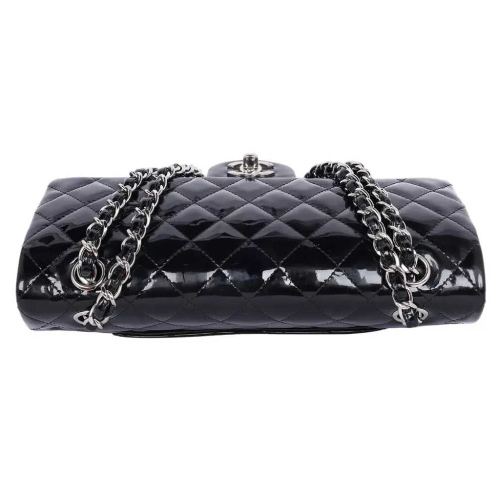 Chanel Timeless/Classique patent leather handbag - image 10