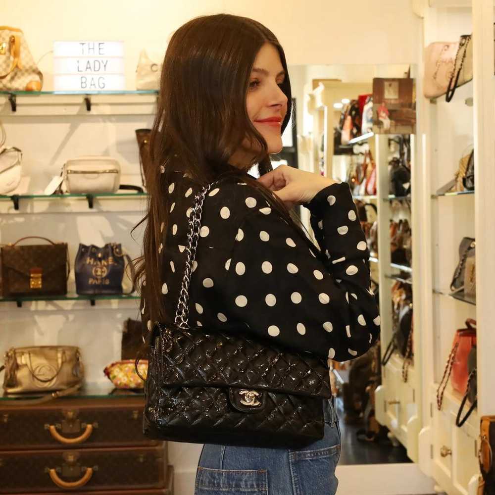 Chanel Timeless/Classique patent leather handbag - image 3