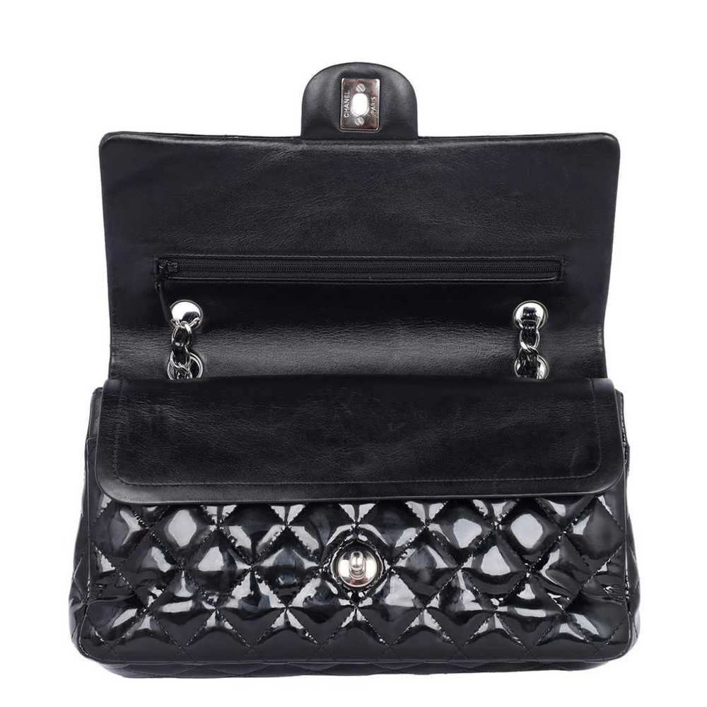 Chanel Timeless/Classique patent leather handbag - image 4